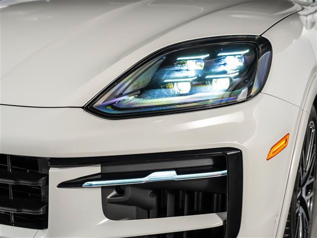 New 2026 Porsche Cayenne GTS AWD/4WD image 12