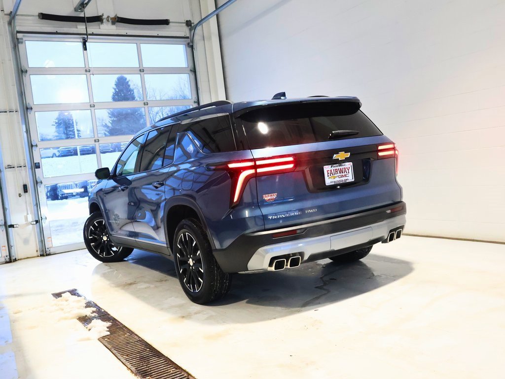Used 2025 Chevrolet Traverse LT w/ Sun and Wheel Package image 41