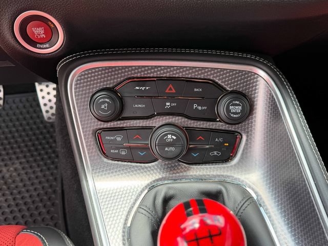Used 2015 Dodge Challenger SRT Hellcat RWD image 30
