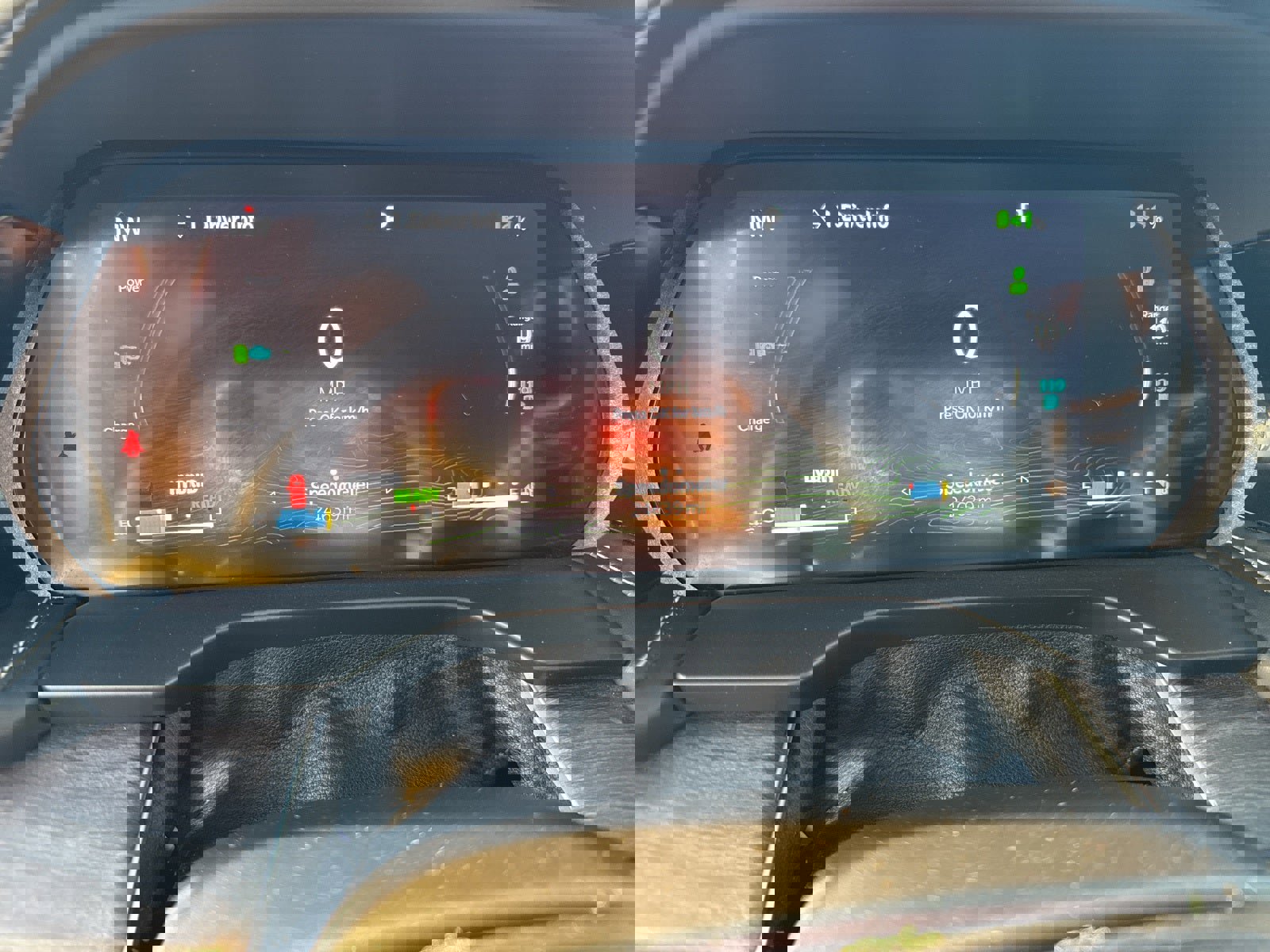 Used 2022 Jeep Grand Cherokee Limited w/ Luxury Tech Group II image 22