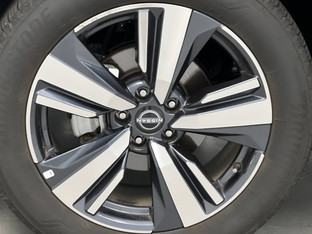 Used 2026 Nissan Rogue SL FWD image 67