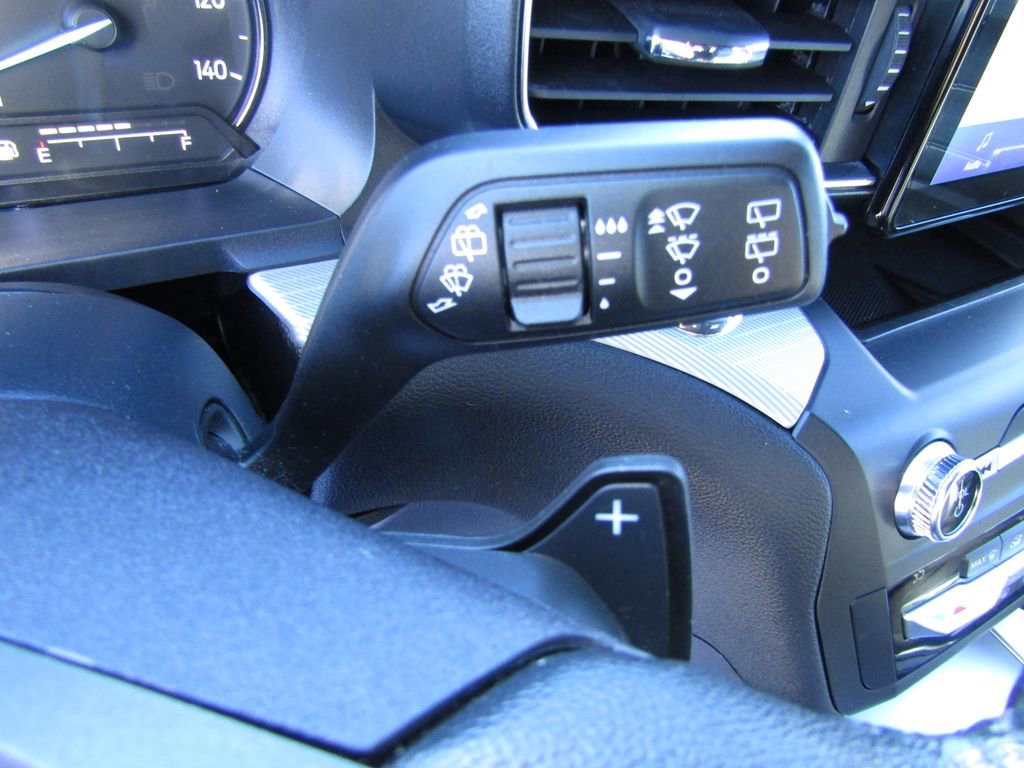 Used 2020 Ford Explorer XLT w/ Equipment Group 202A image 25