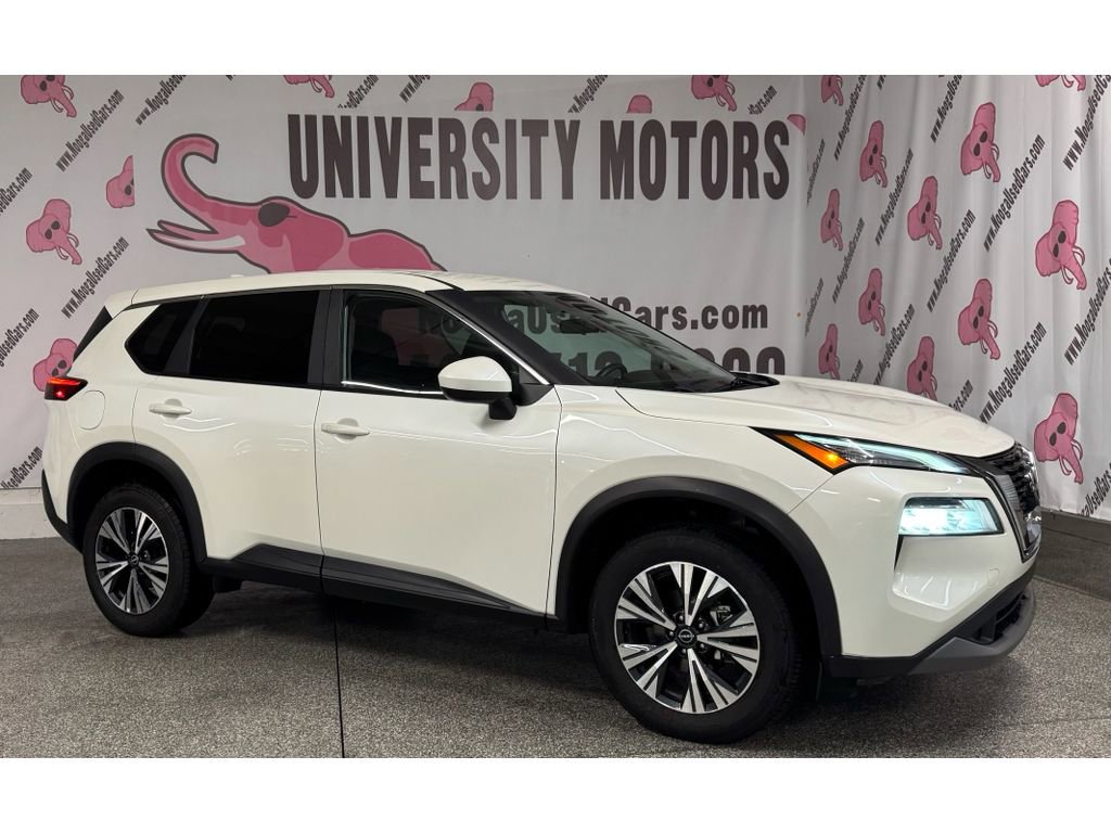 Used 2023 Nissan Rogue SV image 5