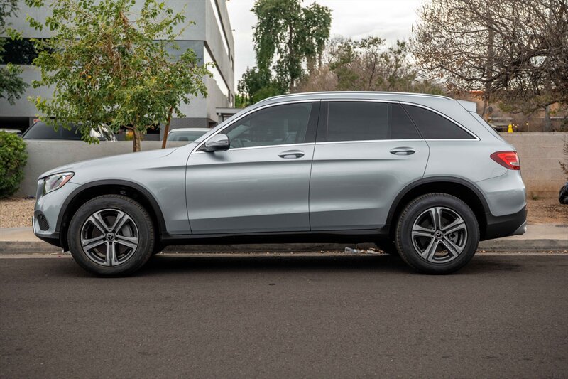 Used 2018 Mercedes-Benz GLC 300 image 2