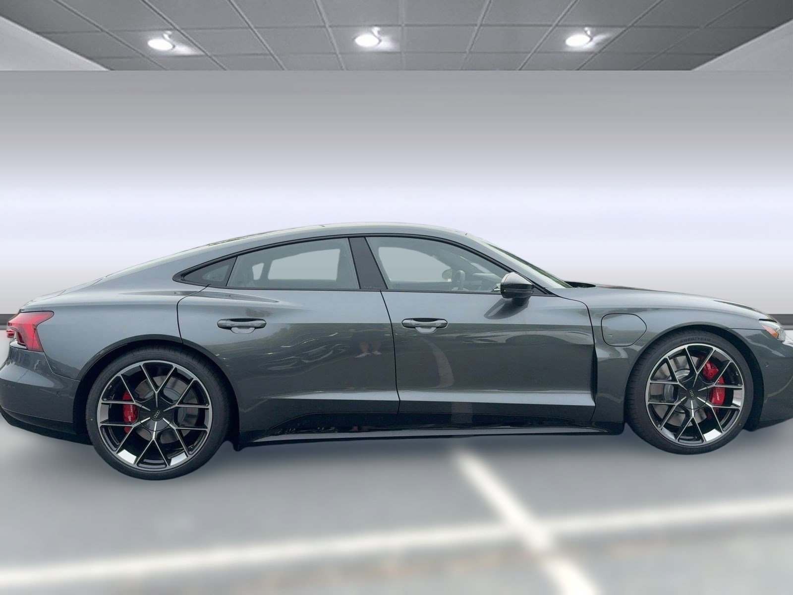 New 2026 Audi RS e-tron GT performance image 8