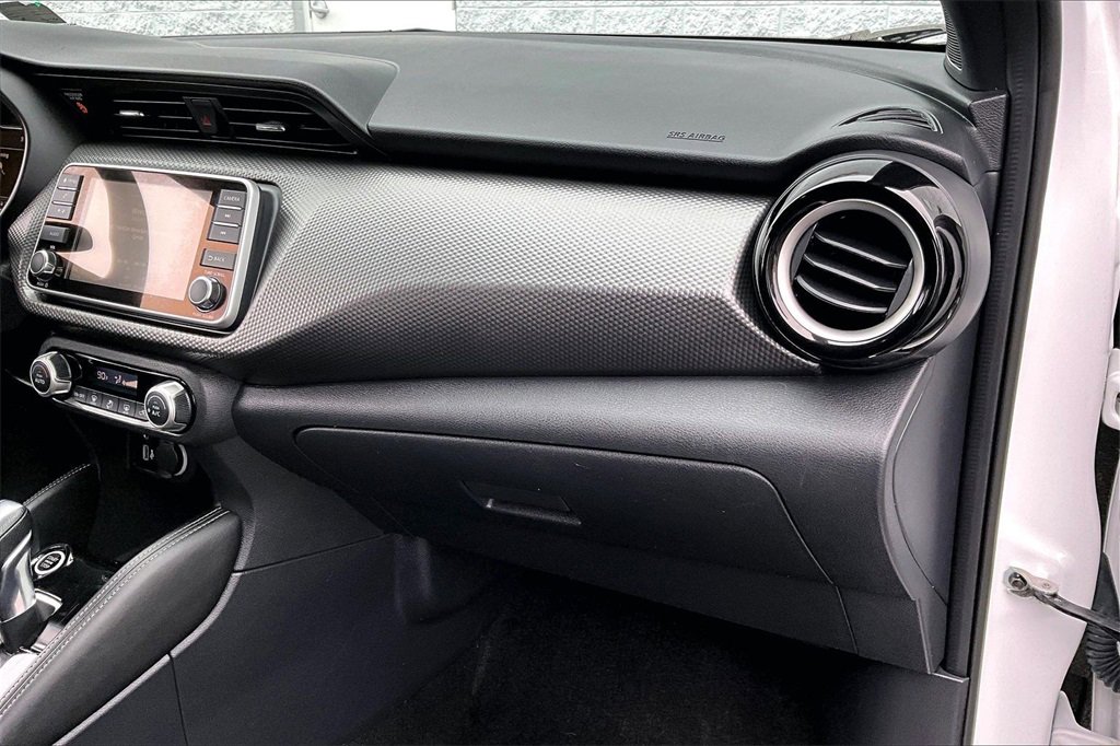 Certified 2019 Nissan Kicks SV image 16