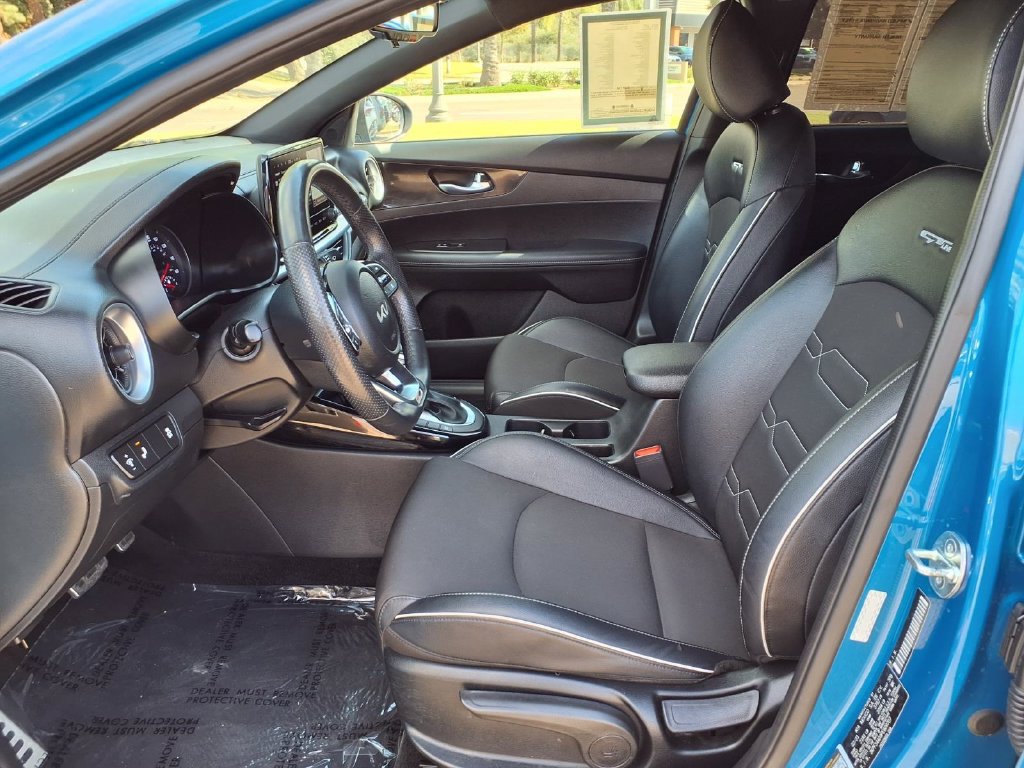 Certified 2023 Kia Forte GT-Line w/ GT-Line Technology Package FWD image 17
