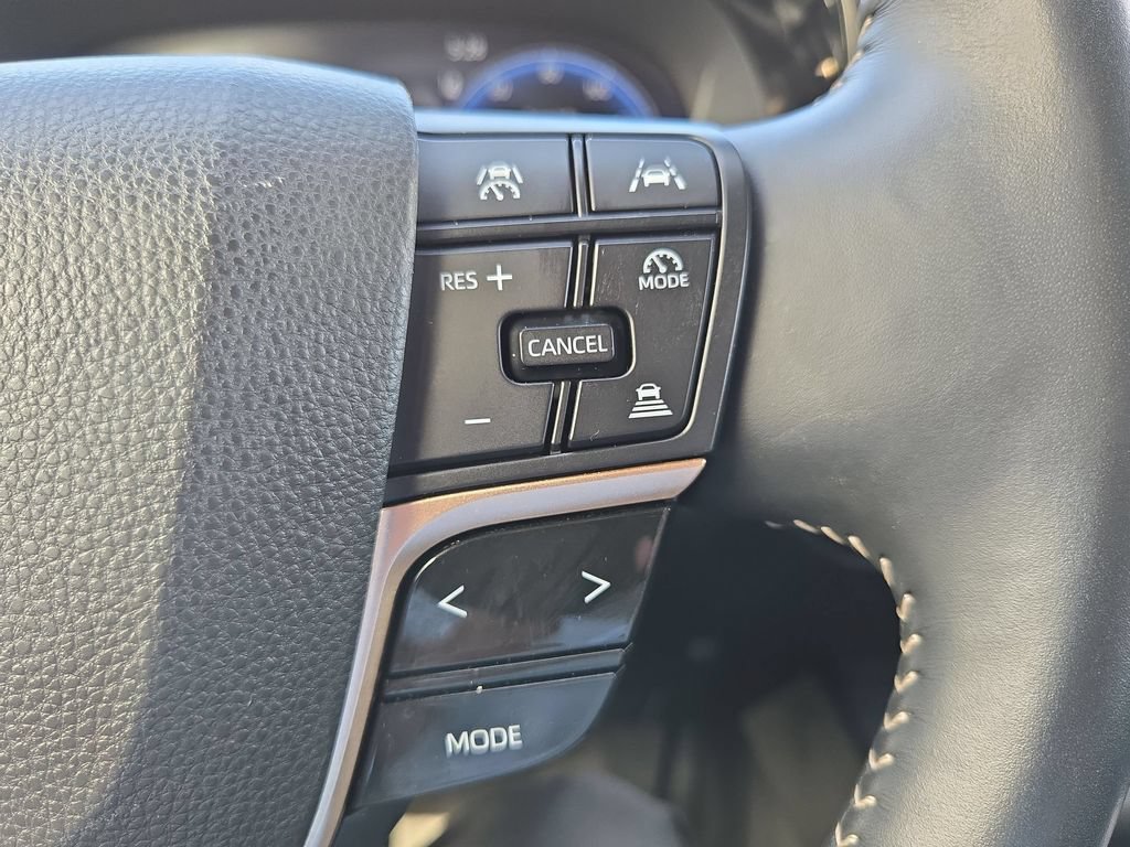 Used 2024 Toyota Crown AWD/4WD image 22