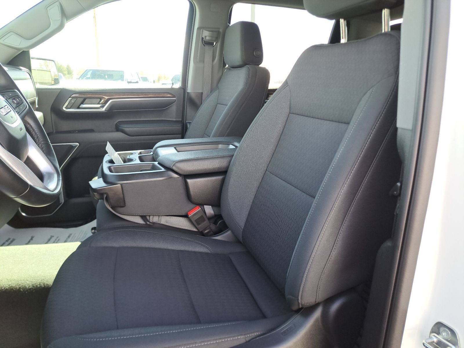 Used 2023 GMC Sierra 1500 SLE image 24