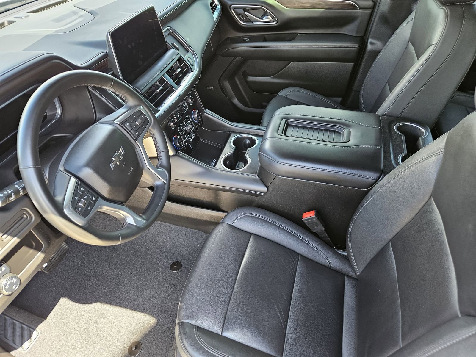 Certified 2023 Chevrolet Tahoe Z71 w/ Luxury Package AWD/4WD image 17