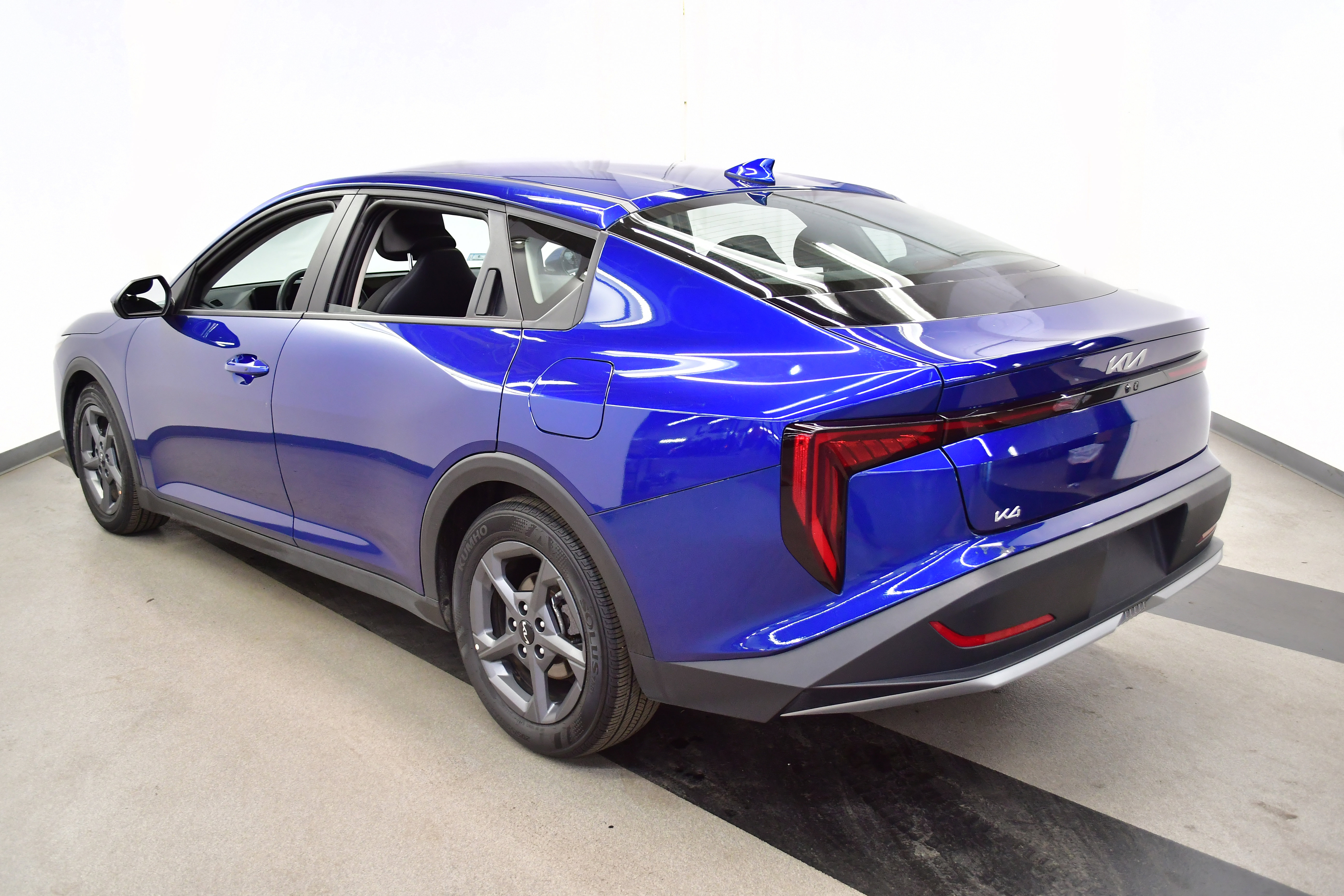 Used 2025 Kia K4 FWD image 5