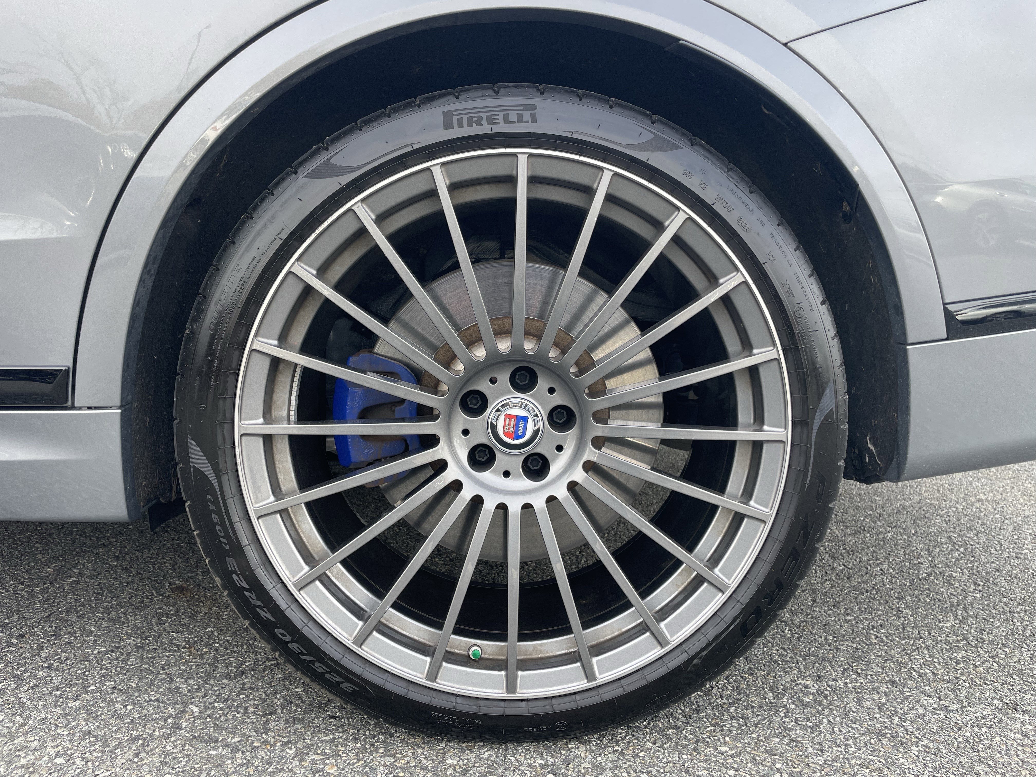 Used 2025 BMW ALPINA XB7 image 10