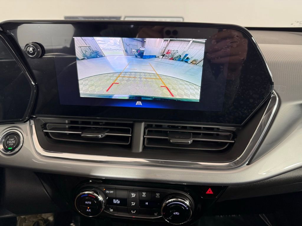 New 2026 Chevrolet Trax LT w/ Driver Confidence Package FWD image 21