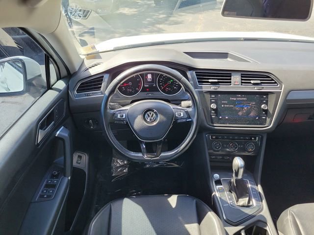 Used 2018 Volkswagen Tiguan SEL FWD image 25