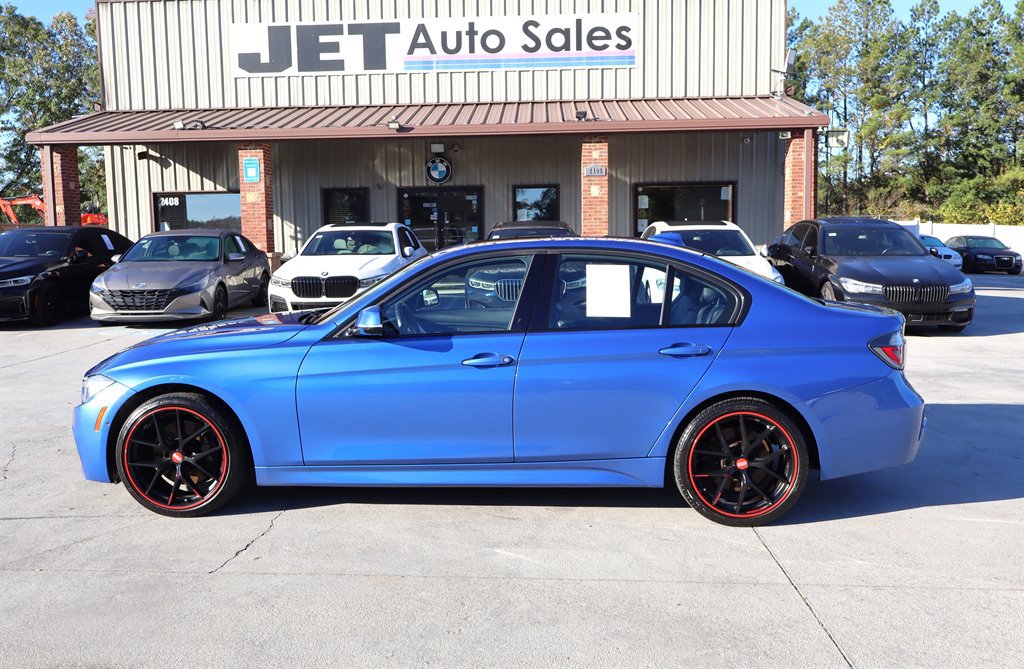 Used 2013 BMW 335i xDrive Sedan AWD/4WD image 4