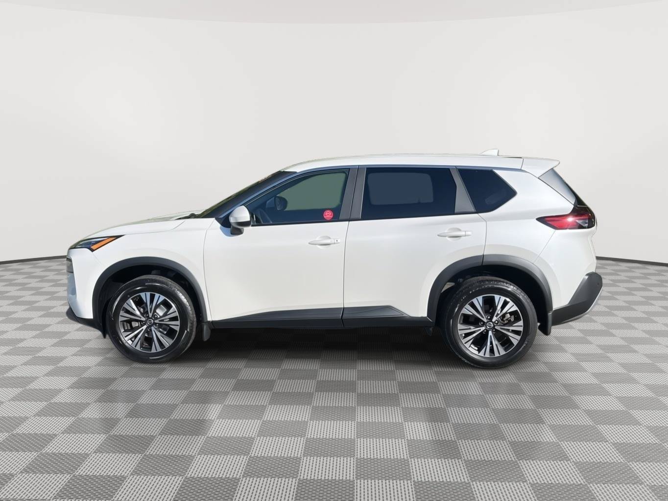 Used 2023 Nissan Rogue SV AWD/4WD image 7