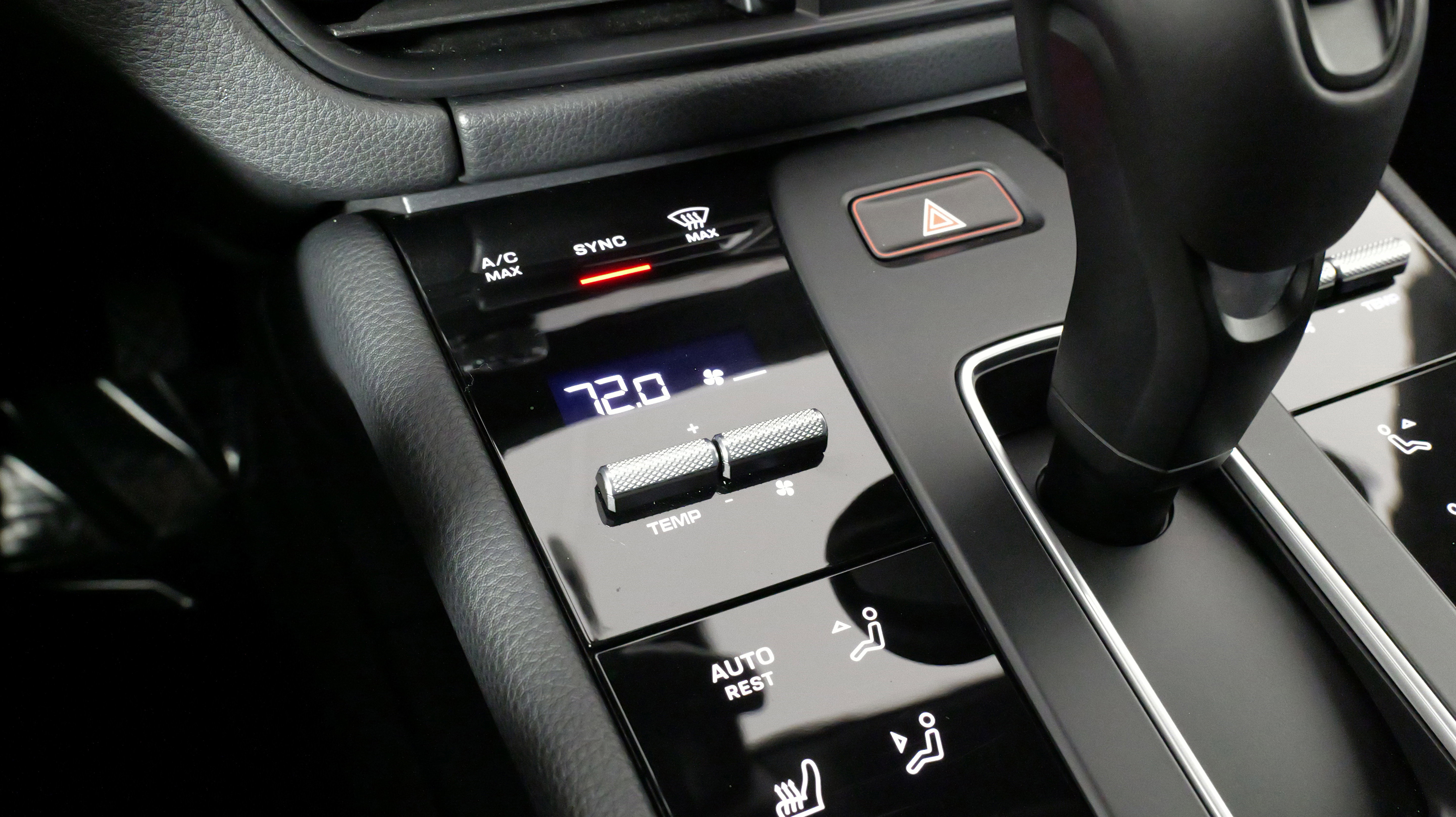 Used 2025 Porsche Macan image 63