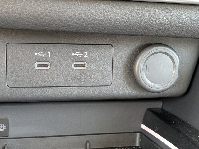 Used 2025 Nissan Rogue SL FWD image 31