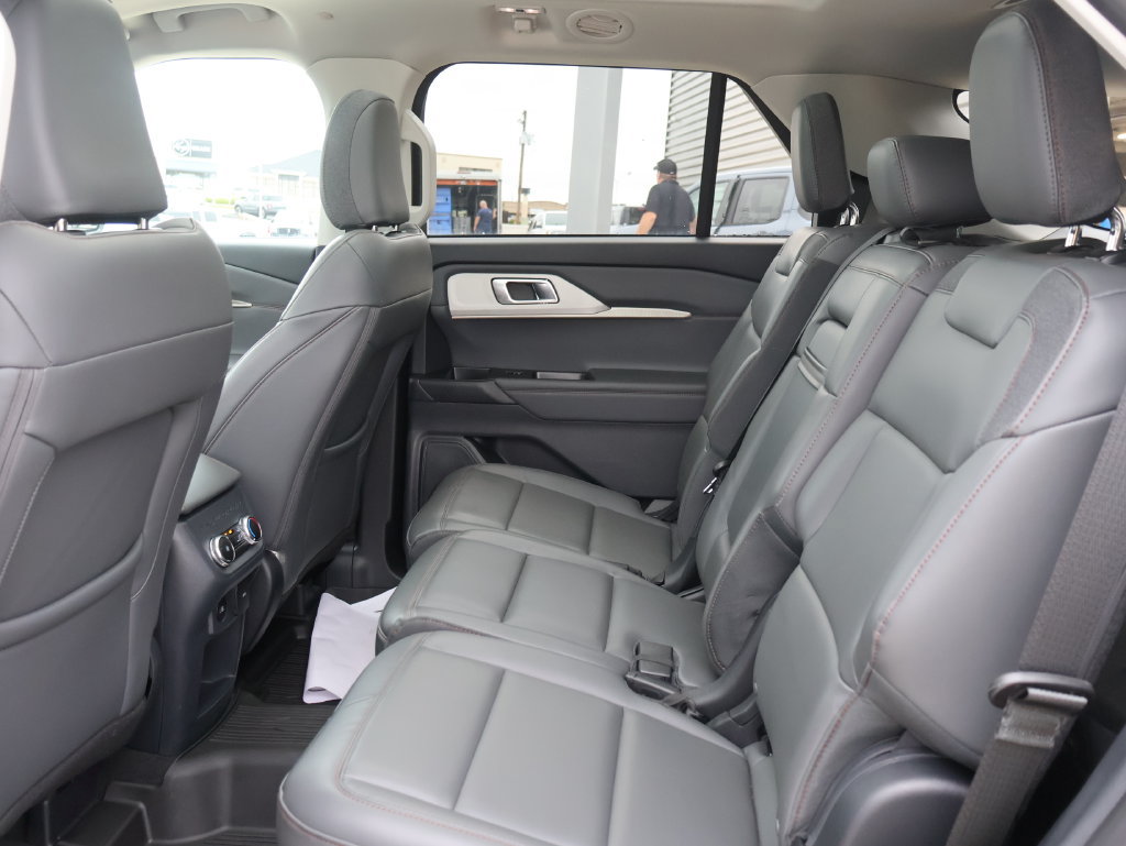 New 2026 Ford Explorer Active w/ Active Comfort Package AWD/4WD image 19