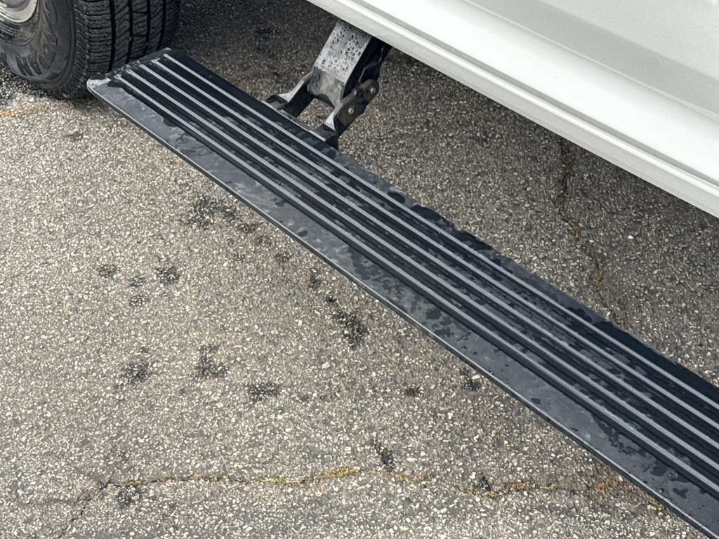 New 2026 RAM 3500 Laramie AWD/4WD image 12