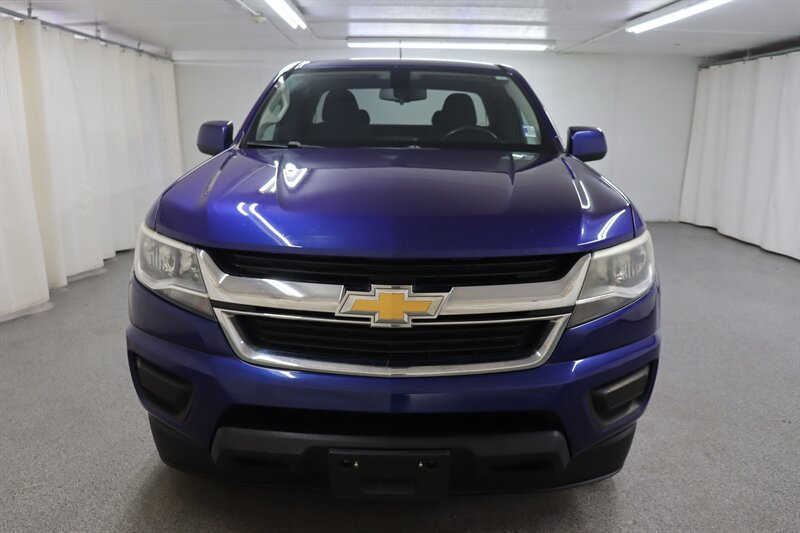 Used 2017 Chevrolet Colorado LT RWD image 2