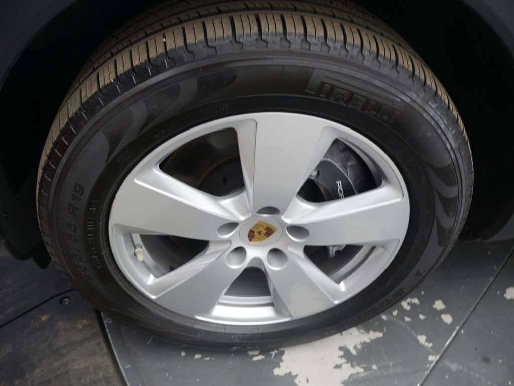 Certified 2023 Porsche Cayenne image 13