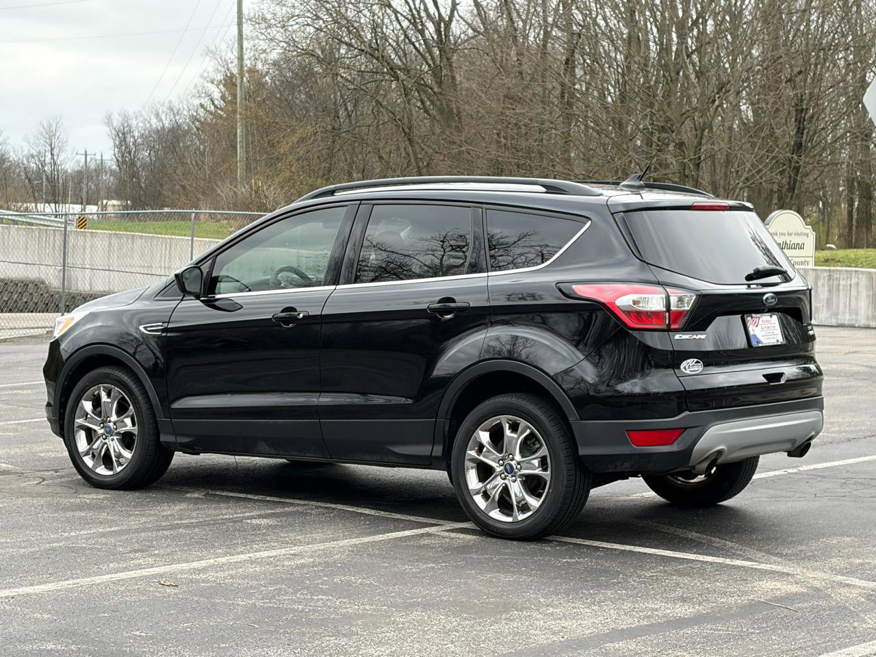 Used 2018 Ford Escape SE w/ SE Sync 3 Package AWD/4WD image 6