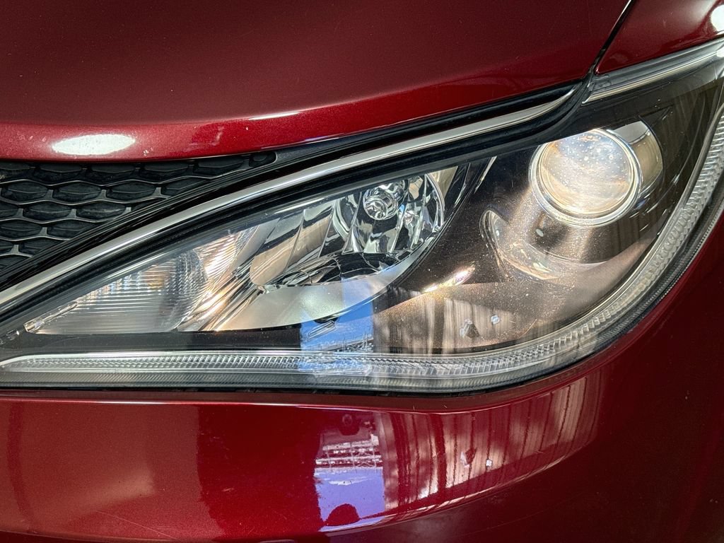 Used 2020 Chrysler Pacifica Limited FWD image 40