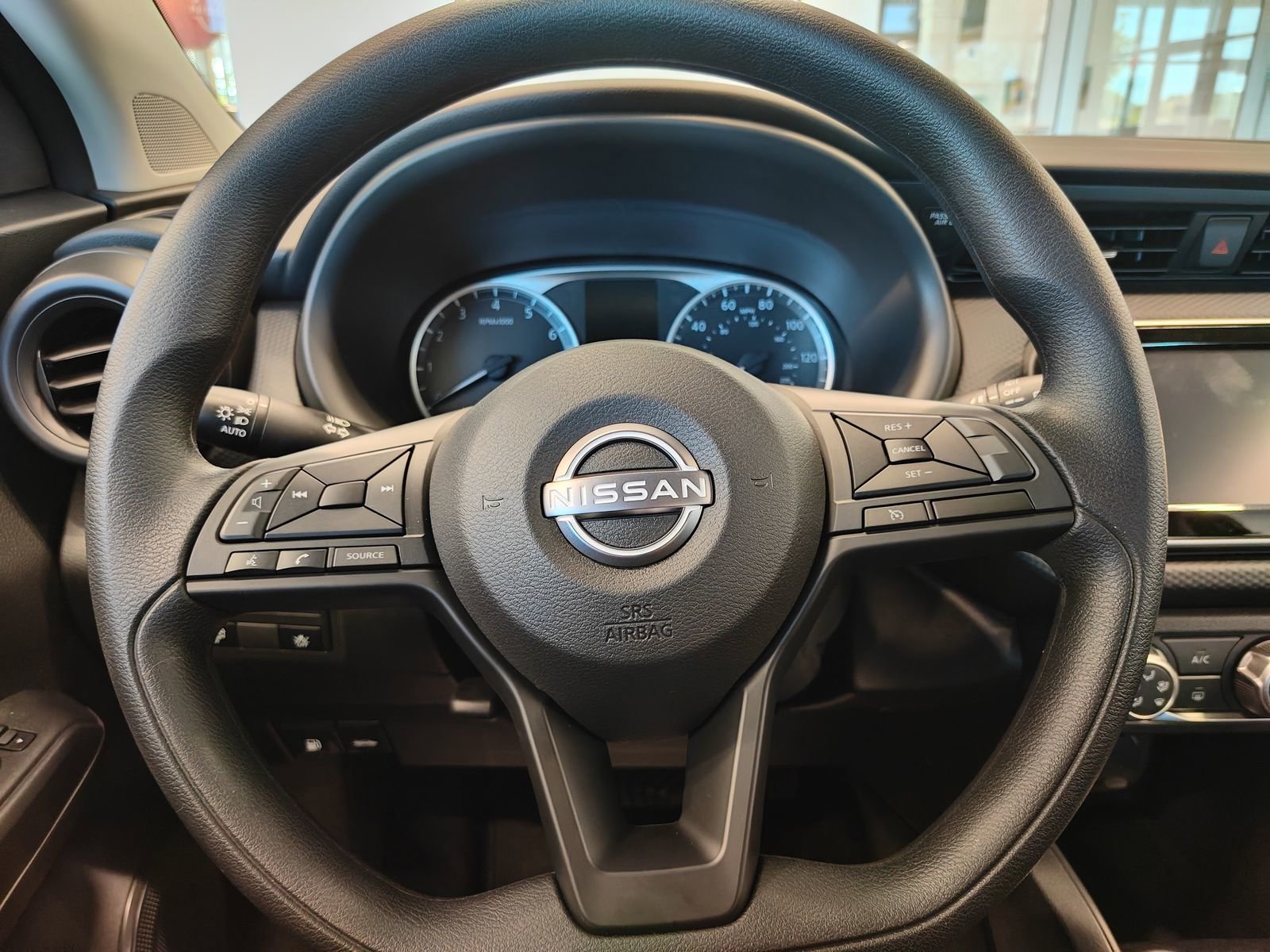 New 2025 Nissan Kicks Play S FWD image 18