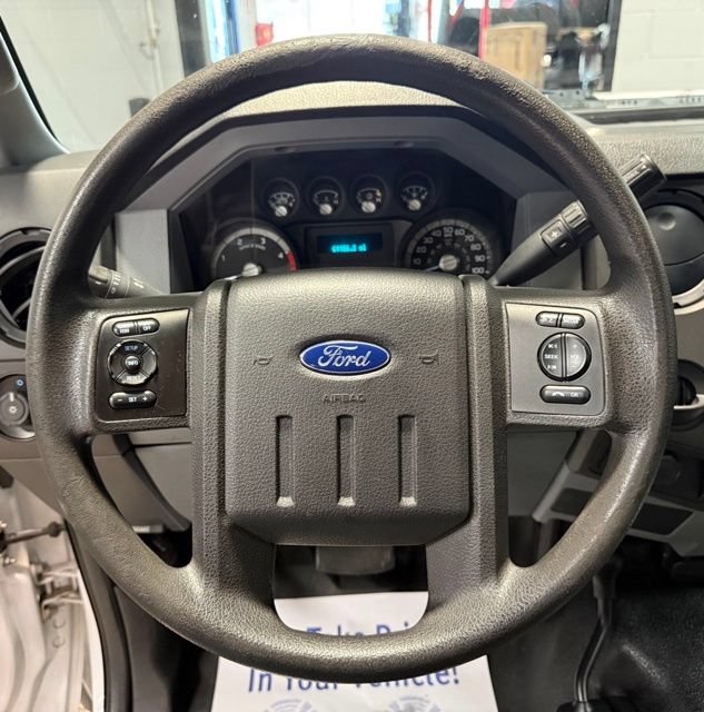 Used 2015 Ford F550 4x4 Regular Cab Super Duty image 9
