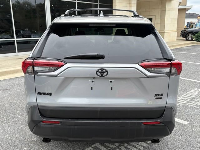 Used 2025 Toyota RAV4 XLE AWD/4WD image 6
