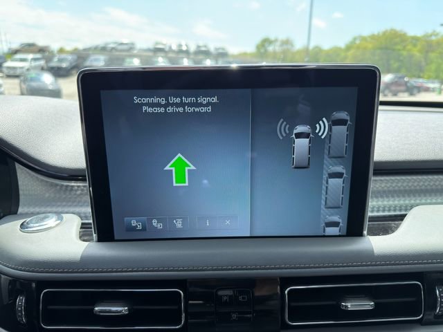 Used 2020 Lincoln Aviator Grand Touring w/ Equipment Group 302A AWD/4WD image 34