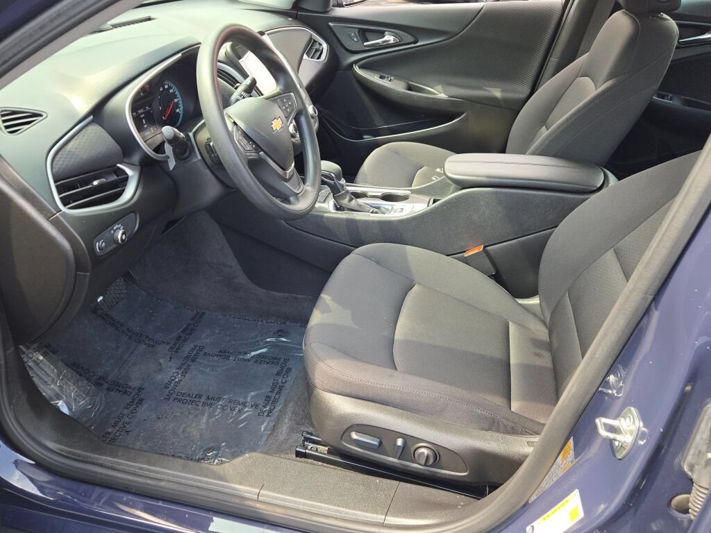 Certified 2025 Chevrolet Malibu LT FWD image 25