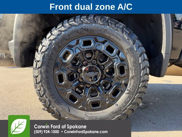 Used 2024 Chevrolet Silverado 2500 High Country w/ High Country Premium Package AWD/4WD image 9