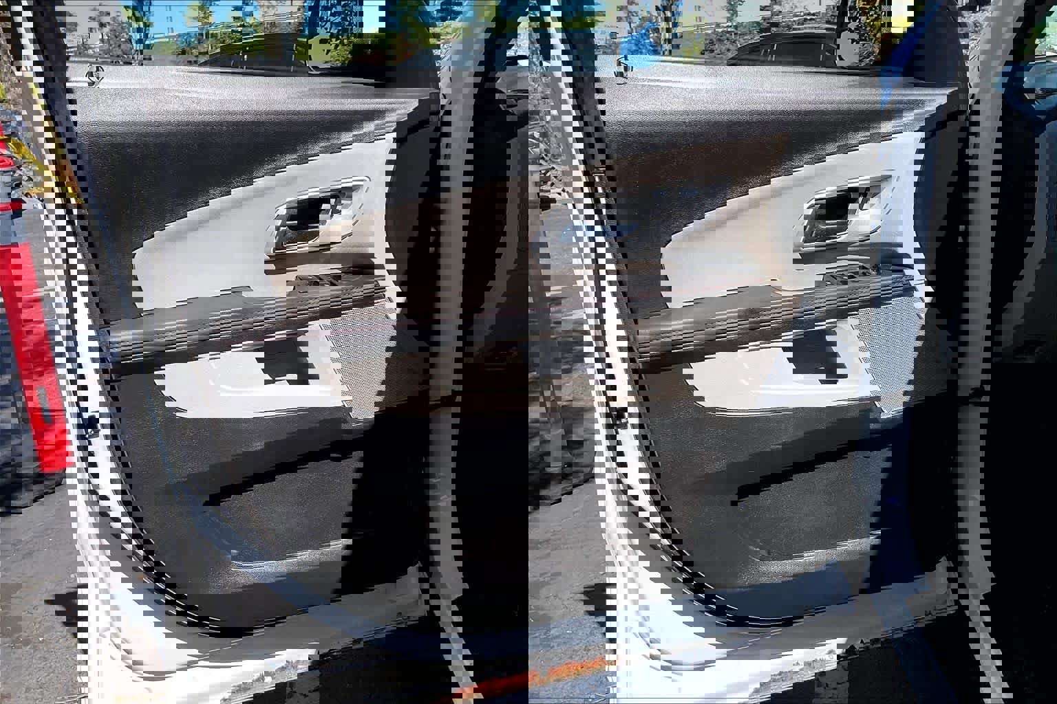 Used 2012 Chevrolet Equinox LT w/ Driver Convenience Package image 22