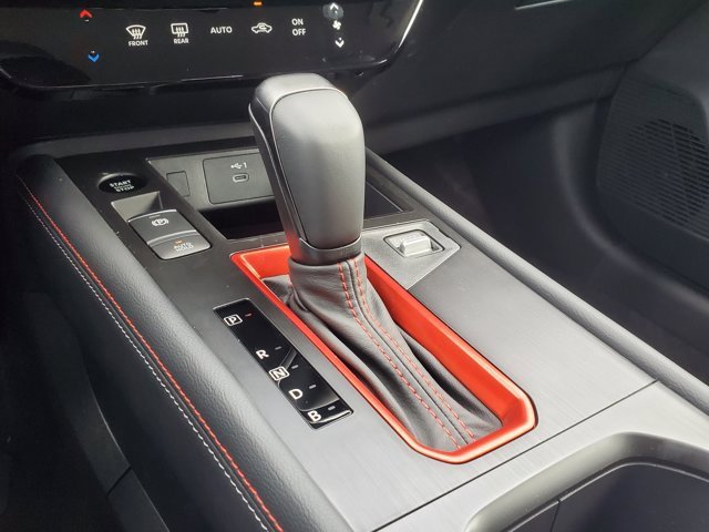 New 2026 Nissan Kicks SR image 19