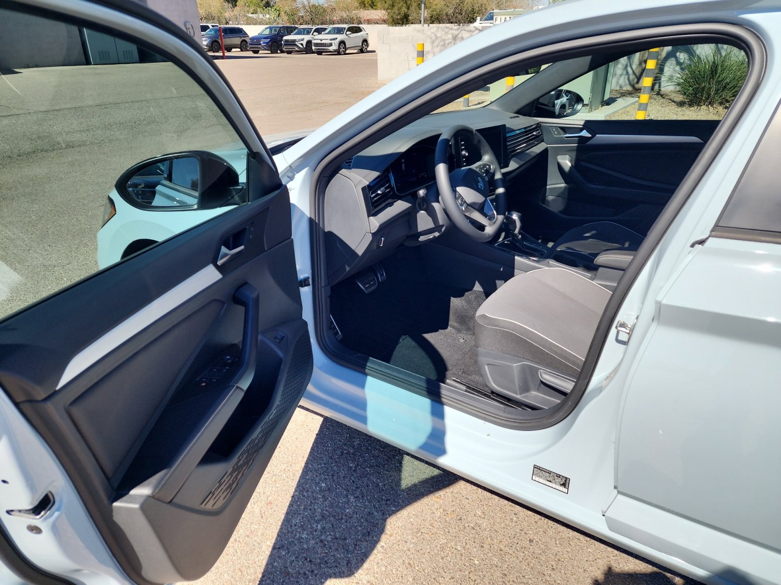 Certified 2025 Volkswagen Jetta Sport image 14