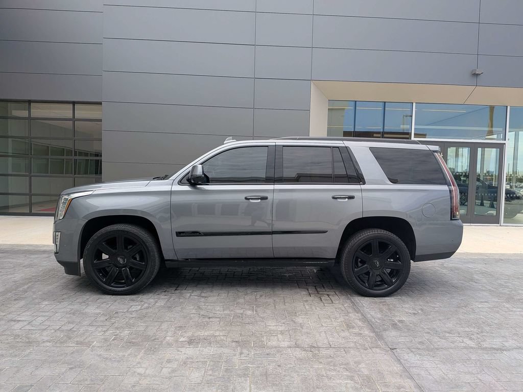 Used 2019 Cadillac Escalade Premium Luxury RWD image 7