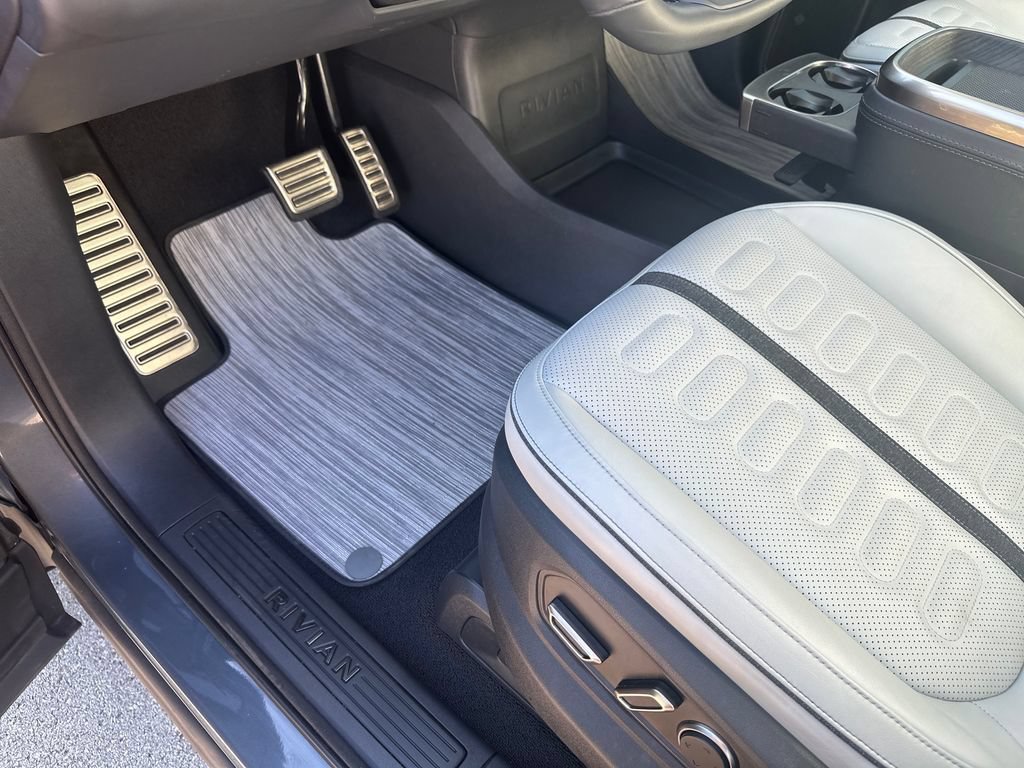 Used 2024 Rivian R1S Adventure AWD/4WD image 20