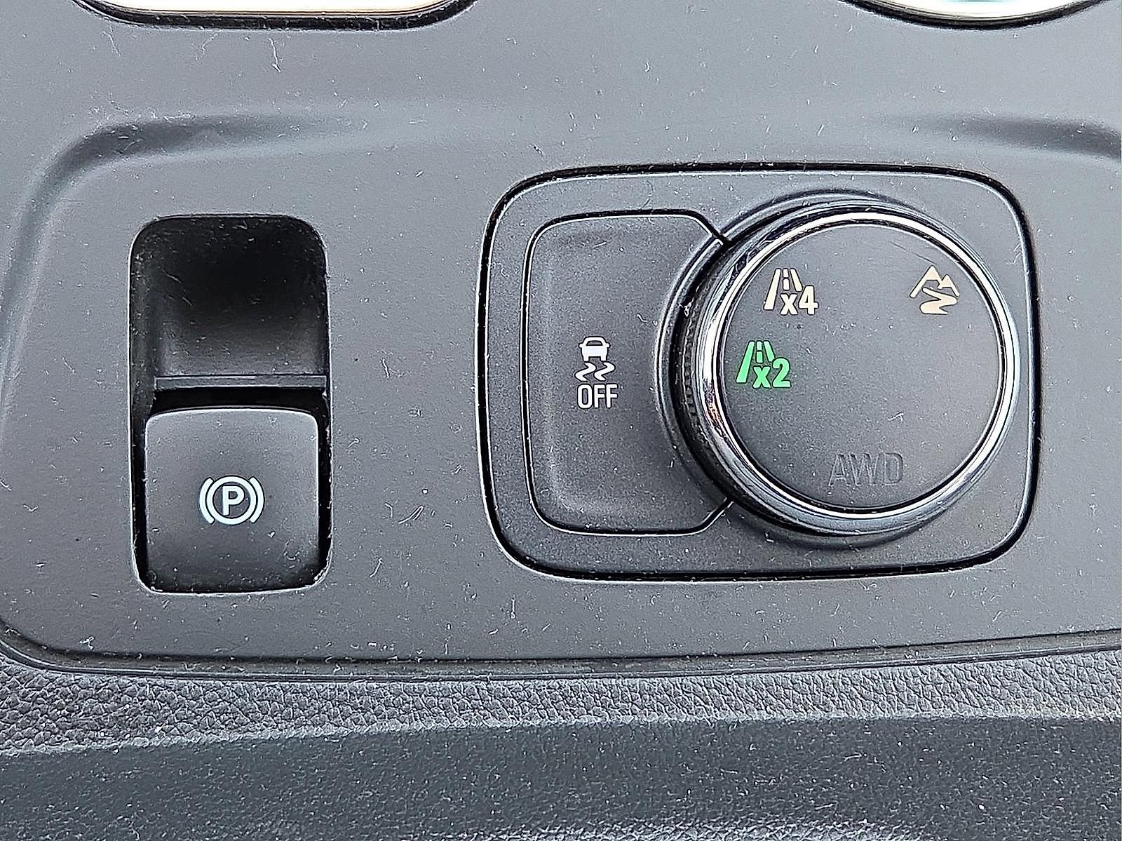 Used 2020 Chevrolet Traverse LT w/ LPO, Blackout Package image 18