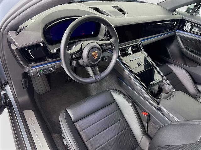 Used 2025 Porsche Panamera RWD image 9