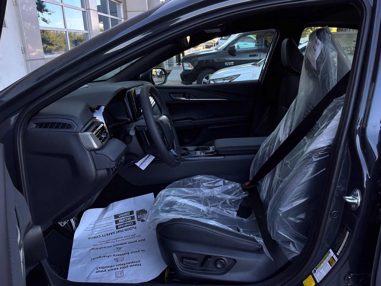 New 2026 Toyota Camry SE w/ Convenience Package FWD image 9