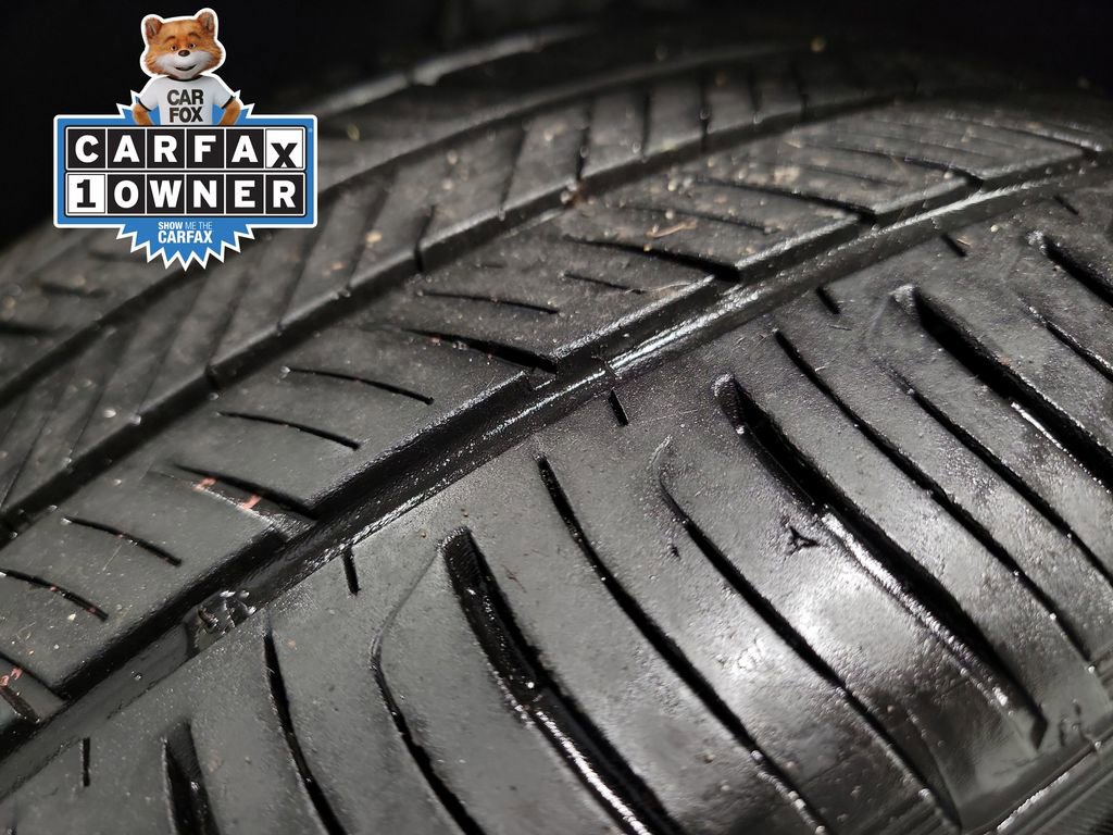 Used 2022 Toyota Camry SE image 11