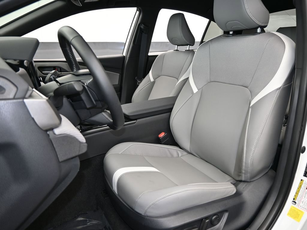 Used 2026 Toyota Camry SE w/ Convenience Package image 10