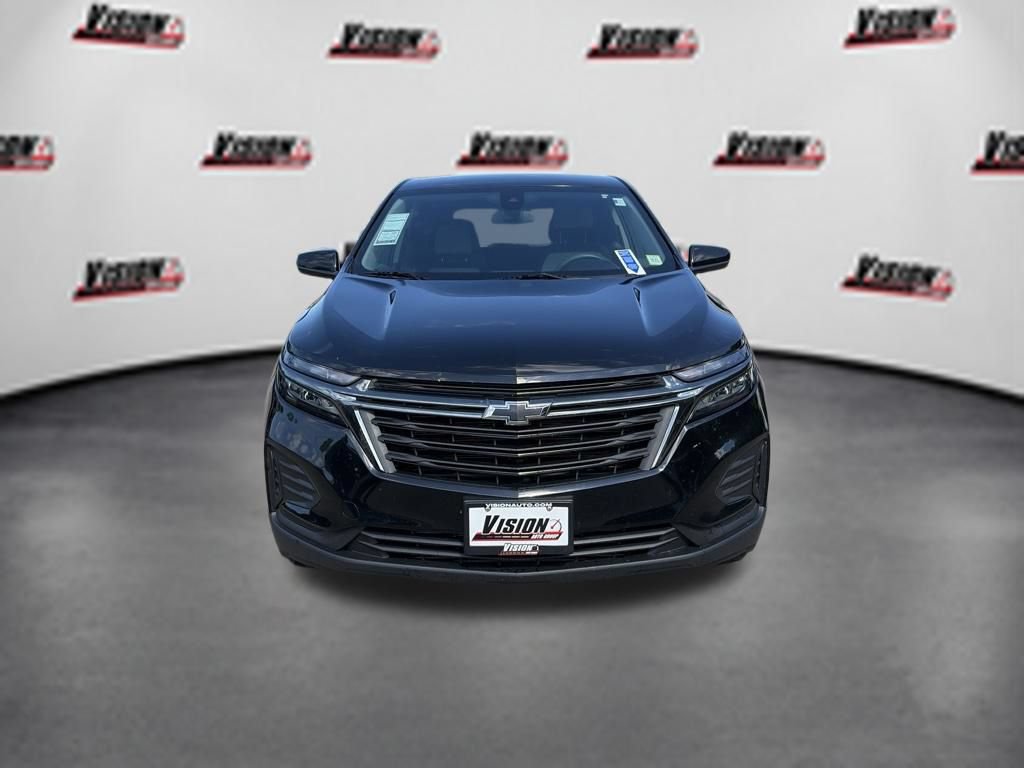 Used 2024 Chevrolet Equinox LS w/ LS Convenience Package AWD/4WD image 2