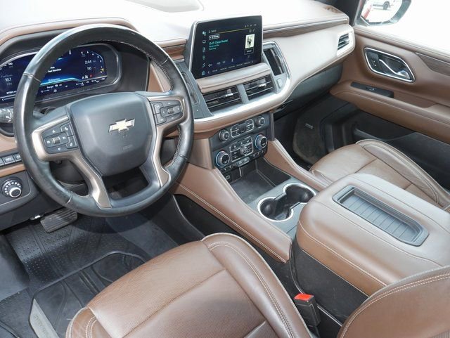 Used 2023 Chevrolet Suburban High Country image 17