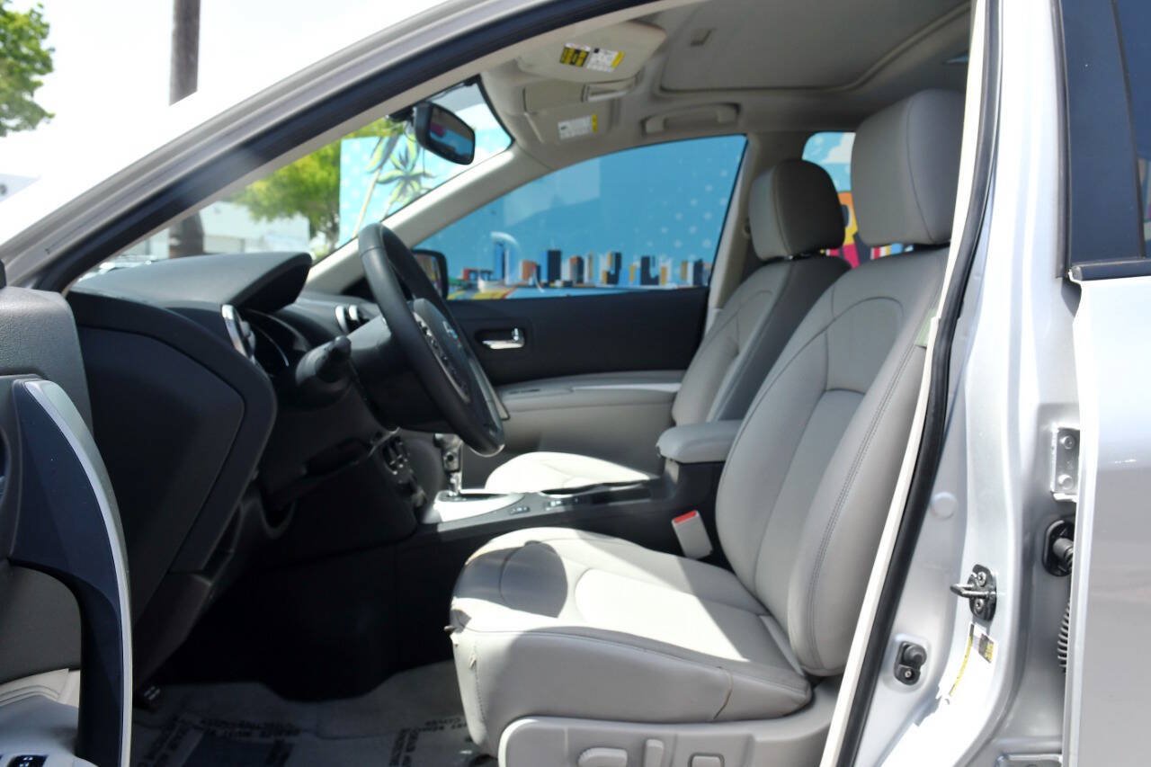 Used 2013 Nissan Rogue SL FWD image 19