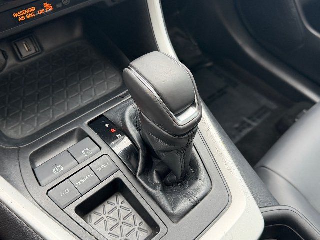 Used 2021 Toyota RAV4 XLE Premium FWD image 23