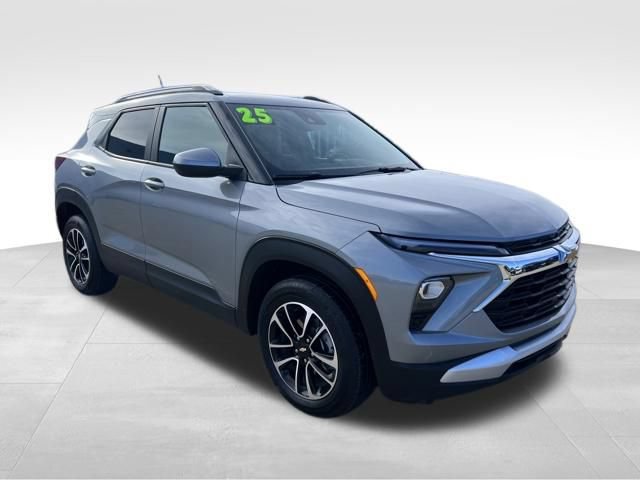 Used 2025 Chevrolet TrailBlazer LT AWD/4WD image 8