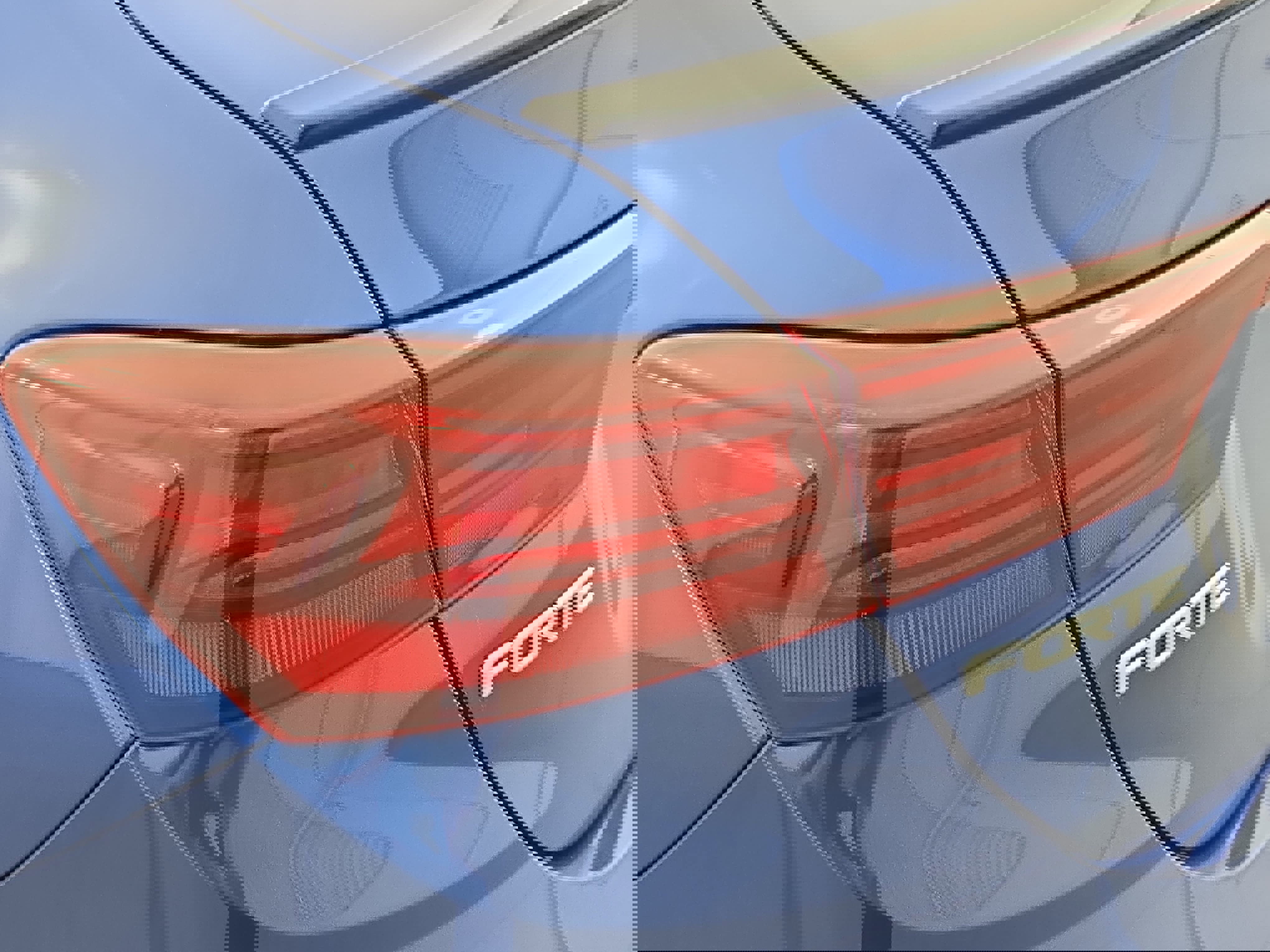 Used 2024 Kia Forte GT-Line image 32